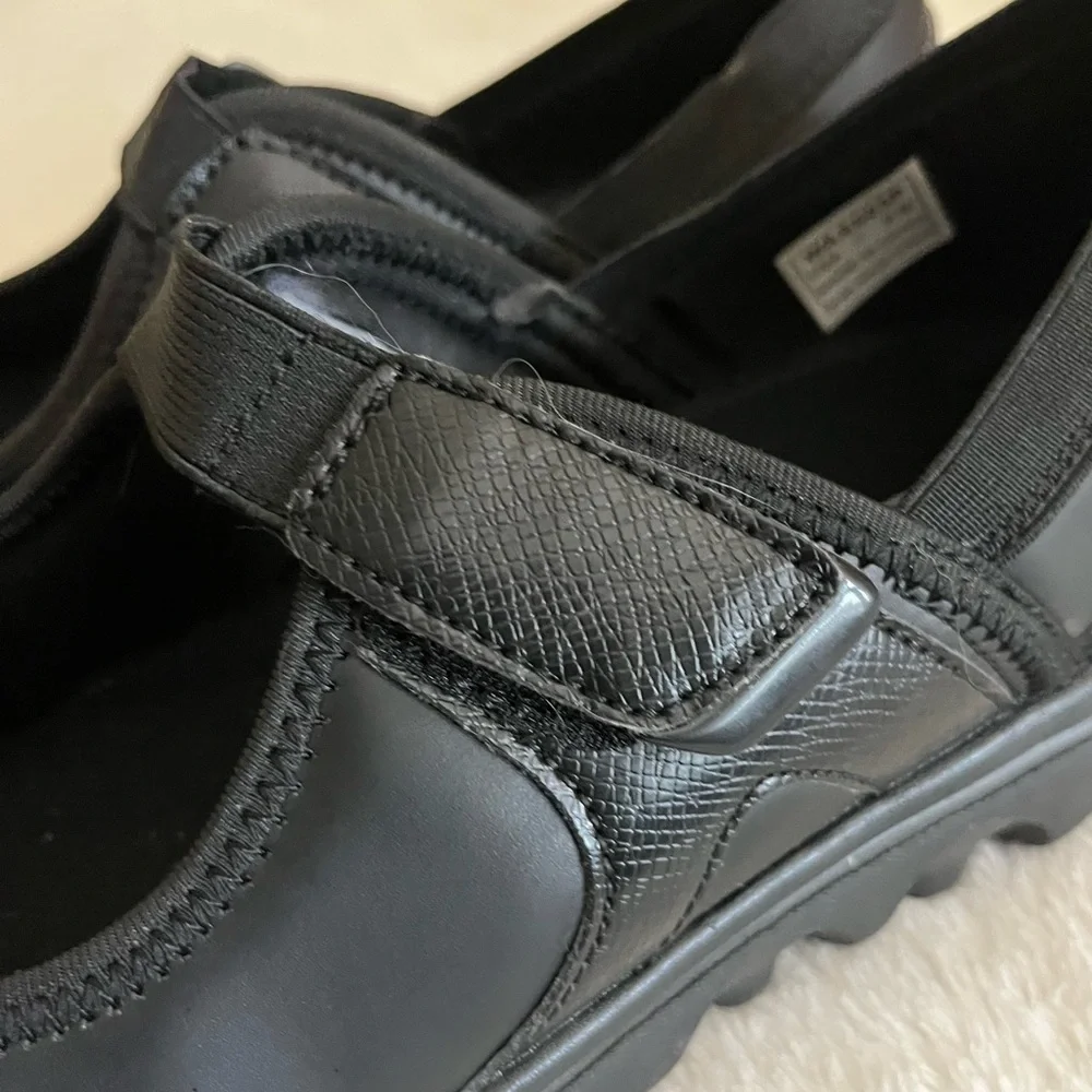New Propet Black Flats & Loafers women’s Sz‎ 12